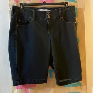 TORRID Women’s jean shorts